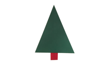 An Easy Traditional Origami Christmas Tree