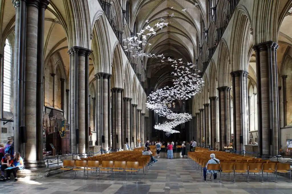 Les Colombe, Origami Doves at Salisbury Cathedral - #SalisburyCityofDoves